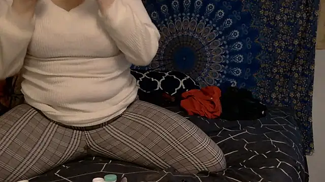 HeyyImHarlowe online show from 02-08-25, 10:29