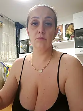 Snapshot of AvaLloyd chatting on 03-16-25, 04:45 AvaLloyd online show from 03-16-25, 04:45