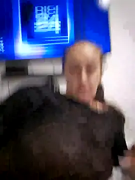 Snapshot of AvaLloyd chatting on 03-14-25, 07:55 AvaLloyd online show from 03-14-25, 07:55