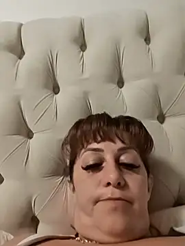 AvaLloyd online show from 11-07-25, 03:11