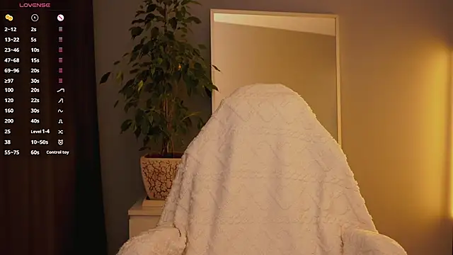 Ester Hill online show from 11-25-25, 01:17