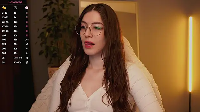 Ester Hill online show from 12-03-25, 12:33