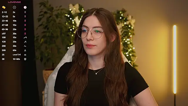 Ester Hill online show from 12-19-25, 01:53