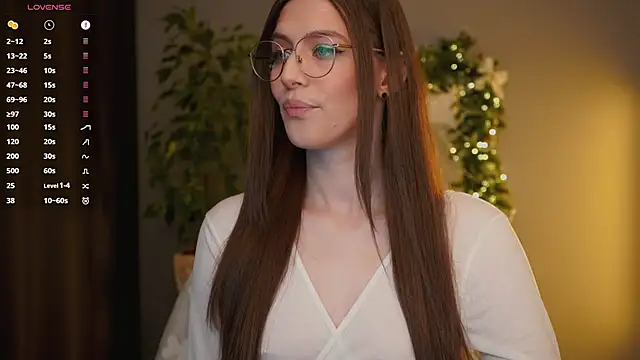 Ester Hill online show from 12-20-25, 02:36