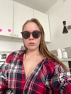 Snapshot of Little_Forest_ELF chatting on 02-26-26, 05:51 Little Forest ELF online show from 02-26-26, 05:51