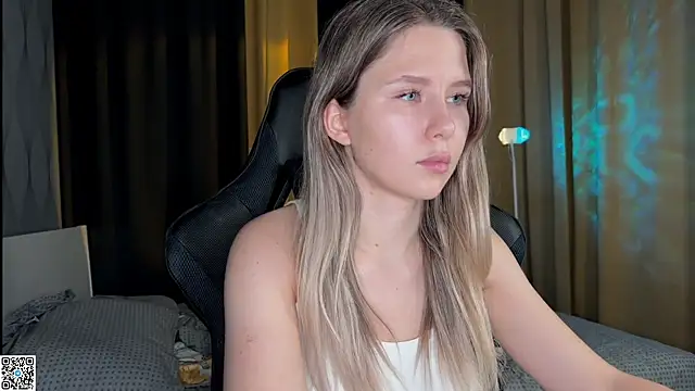 Ameliia castro online show from 10-08-25, 01:45