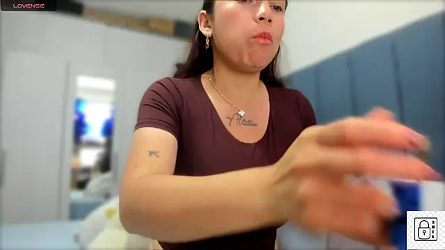  Susiee  online show from 10-06-25, 03:24