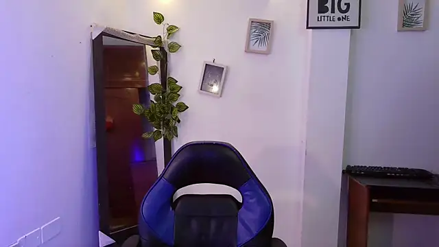 moon sunflower online show from 06-10-26, 12:28