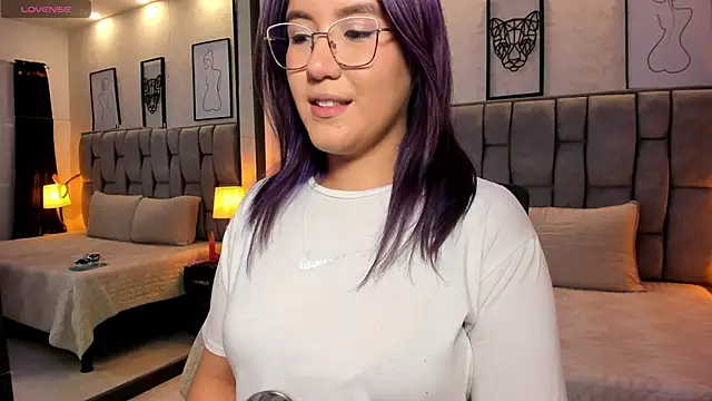 sweet--emily online show from 02-23-25, 04:17