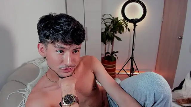 dimitri targaryen online show from 01-15-25, 03:22