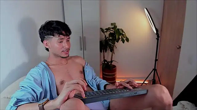 dimitri targaryen online show from 01-08-25, 06:52