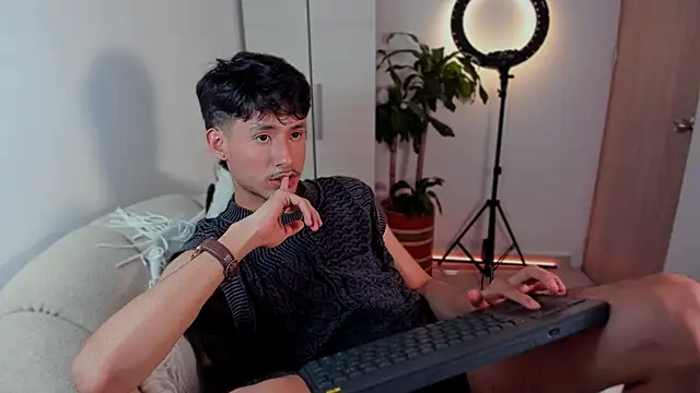 dimitri targaryen online show from 01-10-25, 09:44