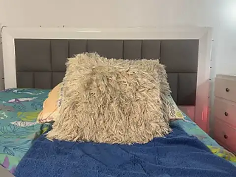 nicolaskan online show from 10-28-25, 01:50