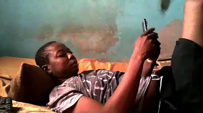 Snapshot of little__joy chatting on 02-26-25, 01:11 little  joy online show from 02-26-25, 01:11