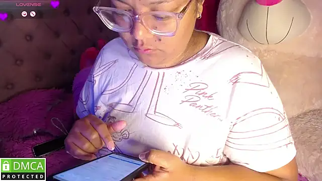 KittyHot20 online show from 11-18-25, 09:45