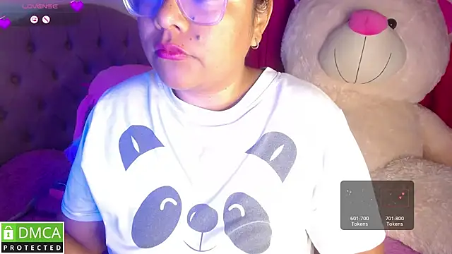 KittyHot20 online show from 11-11-25, 02:56