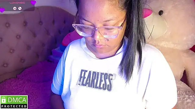 KittyHot20 online show from 12-17-25, 05:18