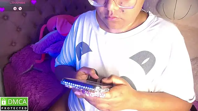 KittyHot20 online show from 11-12-25, 07:34