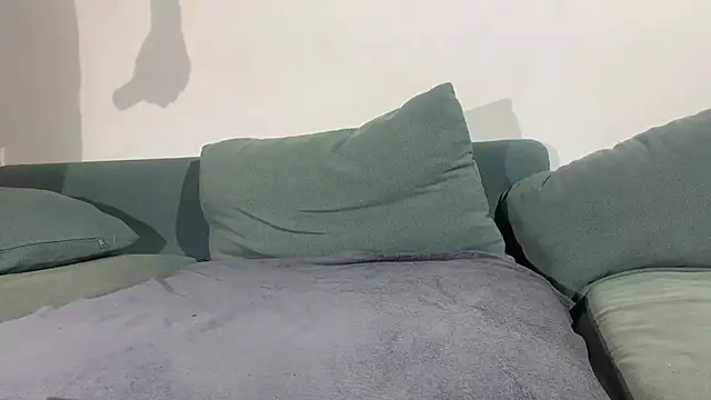 Snapshot of devote_schlampe00 chatting on 10-19-25, 03:15 devote schlampe00 online show from 10-19-25, 03:15