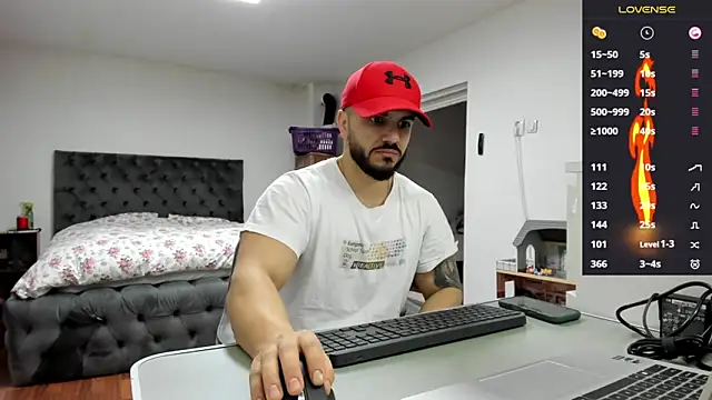 supermanboy94 online show from 02-05-26, 06:53