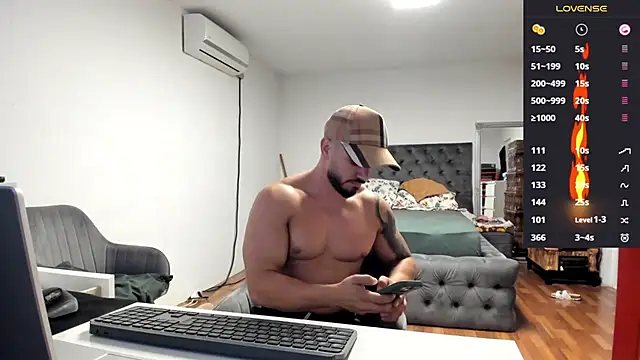 supermanboy94 online show from 10-07-25, 05:41