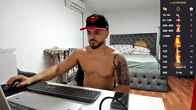 supermanboy94 online show from 10-17-25, 05:22