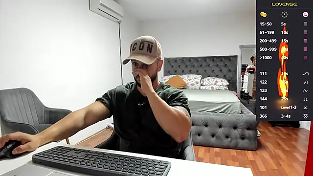 supermanboy94 online show from 10-13-25, 05:31