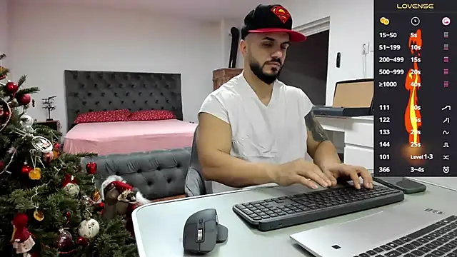 supermanboy94 online show from 12-17-25, 06:18