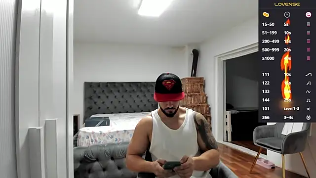 supermanboy94 online show from 11-20-25, 06:36