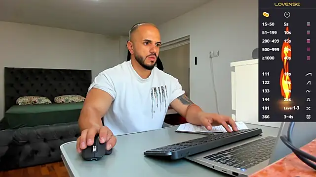 supermanboy94 online show from 05-25-26, 06:23