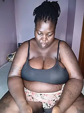 Snapshot of African_Bigass chatting on 05-18-26, 06:51 African Bigass online show from 05-18-26, 06:51