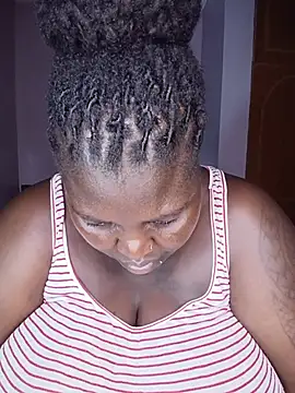 Snapshot of African_Bigass chatting on 06-25-26, 01:27 African Bigass online show from 06-25-26, 01:27