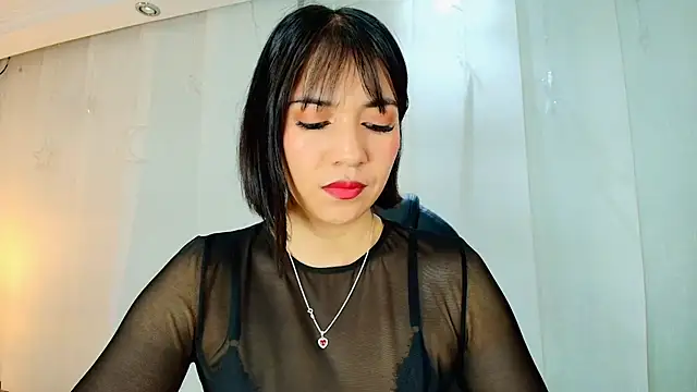 Snapshot of lina_bedoya_ chatting on 05-15-26, 11:41 lina bedoya online show from 05-15-26, 11:41