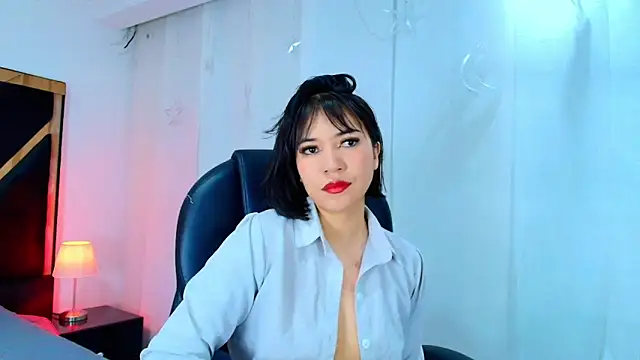 Snapshot of lina_bedoya_ chatting on 04-24-26, 11:45 lina bedoya online show from 04-24-26, 11:45