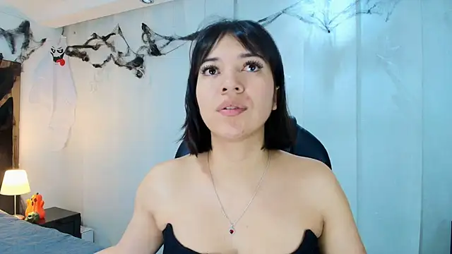 lina bedoya  online show from 11-12-25, 11:36