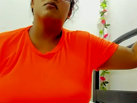 Kika teem online show from 11-24-25, 11:27