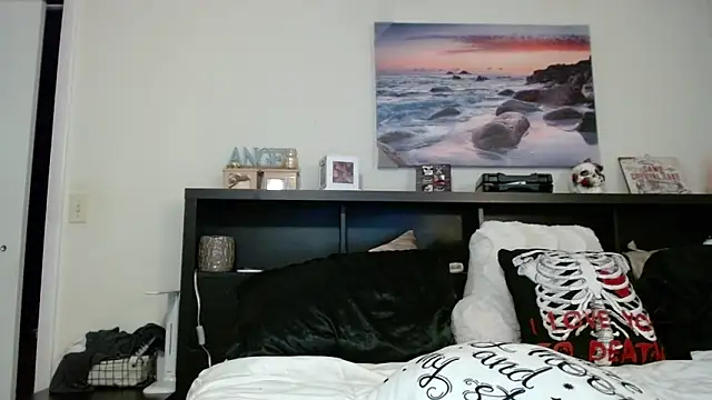 CrystalLakeXO online show from 10-02-25, 06:50