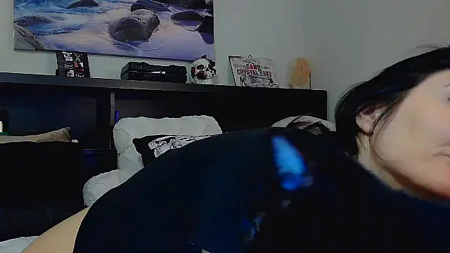 CrystalLakeXO online show from 10-16-25, 04:43