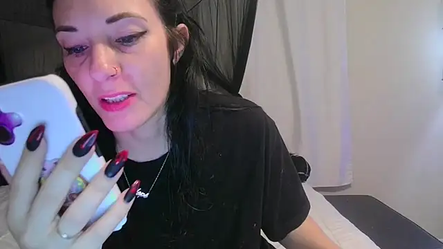 Snapshot of CrystalLakeXO chatting on 04-23-26, 10:33 CrystalLakeXO online show from 04-23-26, 10:33