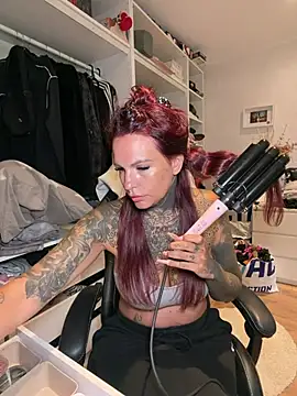 AileenInkOfficial online show from 06-11-26, 07:49