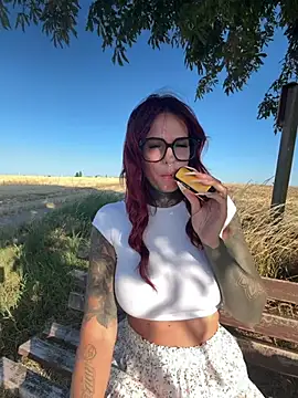 AileenInkOfficial online show from 07-11-26, 05:35