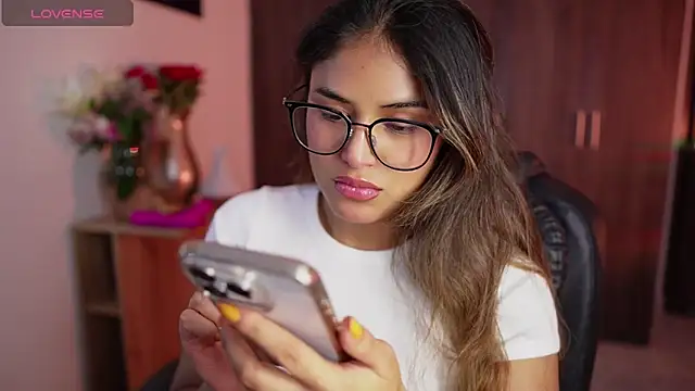 SaraParisi online show from 03-18-26, 10:21