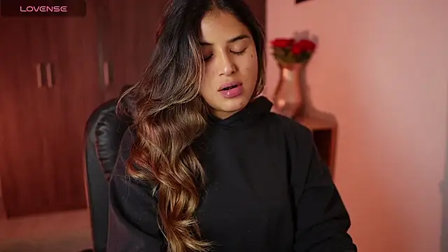 SaraParisi online show from 03-24-26, 11:49