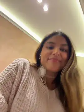 SaraParisi online show from 12-15-25, 10:15