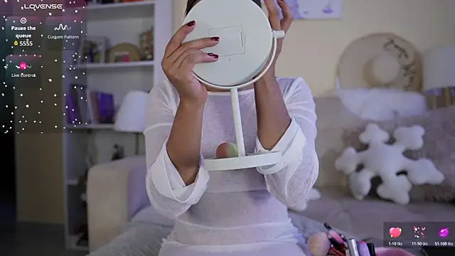 SaraParisi online show from 11-08-25, 10:35