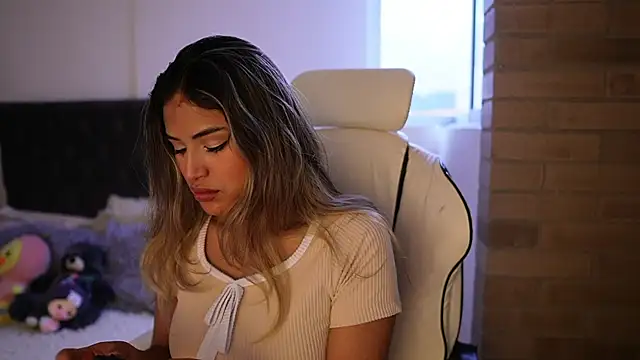 SaraParisi online show from 03-16-25, 10:53