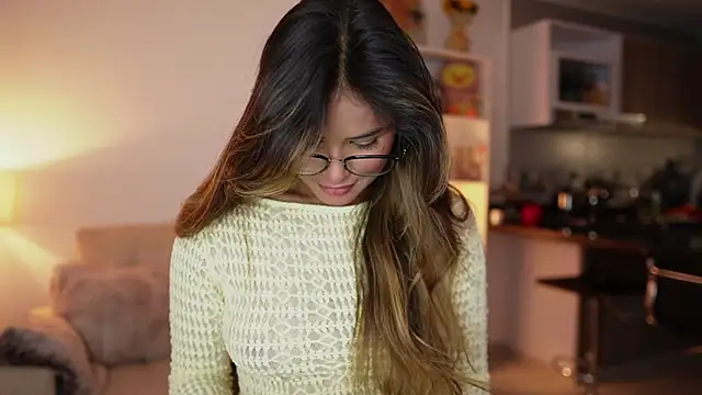 Snapshot of SaraParisi chatting on 02-05-26, 11:44 SaraParisi online show from 02-05-26, 11:44