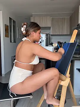 SaraParisi online show from 10-13-25, 07:04