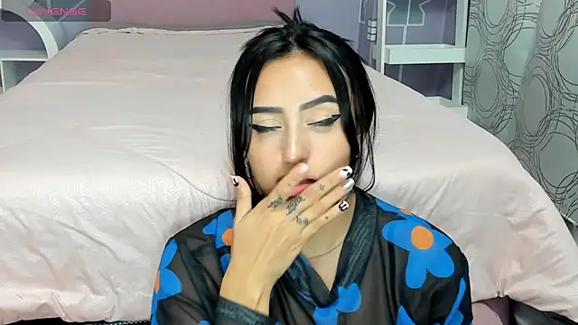 Snapshot of Lesly_sexy4u chatting on 02-27-25, 04:02 Lesly sexy4u online show from 02-27-25, 04:02