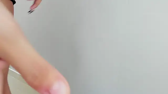 Snapshot of Lesly_sexy4u chatting on 02-13-26, 04:12 Lesly sexy4u online show from 02-13-26, 04:12